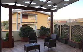 Juan Shabby House B&B